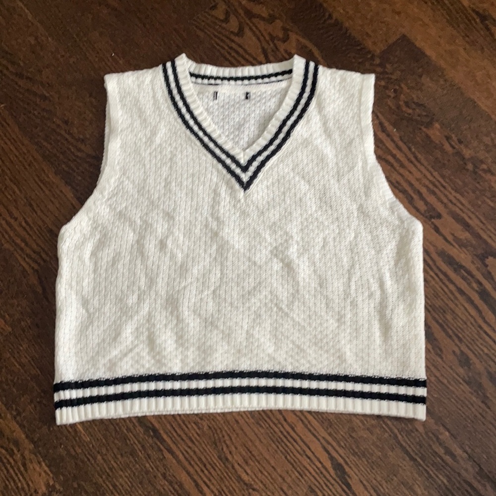 Sweater vest